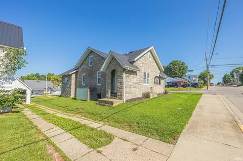 1445 Jackson St, Jasper, IN 47546 photo 2