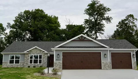 8377 Caverango Blvd, Fort Wayne, IN 46815
