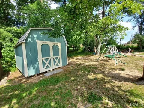 Exterior - 1037 Dorbett St, Jasper, IN 47546 photo 6 of 16