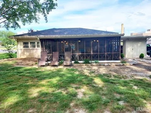 Exterior - 1037 Dorbett St, Jasper, IN 47546 photo 13 of 16