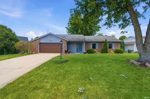 815 Glen Eagle Ln, Fort Wayne, IN 46845