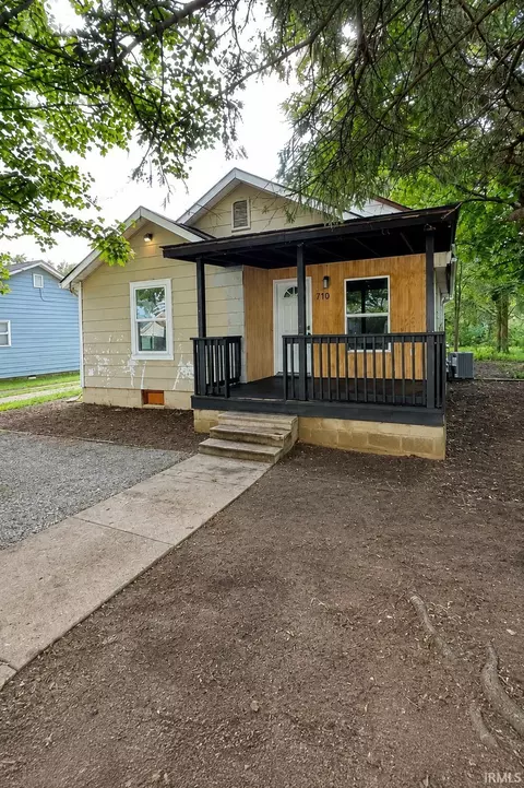 710 S State St, Greenfield, IN 46140