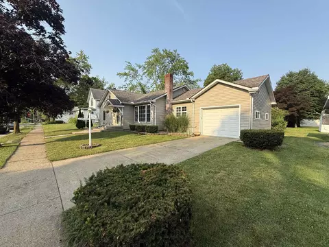 203 N Cross St, Angola, IN 46703