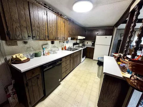 Kitchen - 6783 Stogsdill Rd, Bloomington, IN 47401 photo 2 of 2