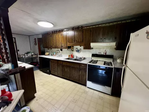 Kitchen - 6783 Stogsdill Rd, Bloomington, IN 47401 photo 1 of 2