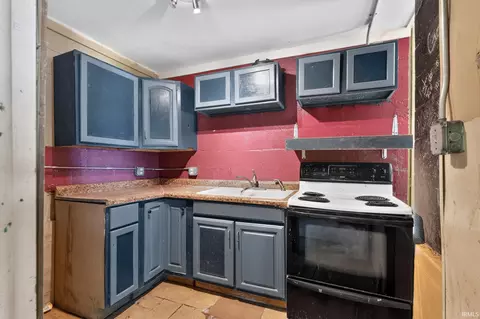 Kitchen - 516 7th St, Covington, IN 47932 photo 1 of 1