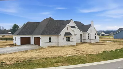 Exterior - 470 E Basalt Dr, Huntertown, IN 46748 photo 3 of 8