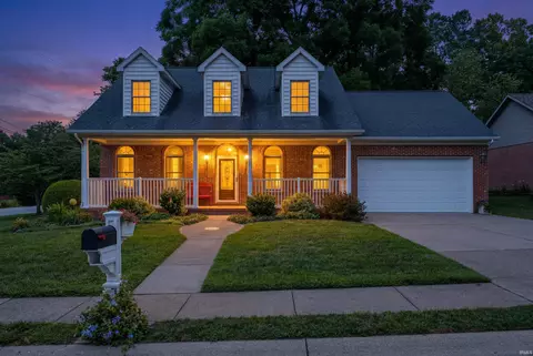 5733 Cherry Hill Dr, Newburgh, IN 47630