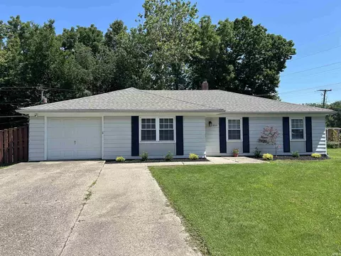 1800 Tam-o-shanter Ct, Kokomo, IN 46902