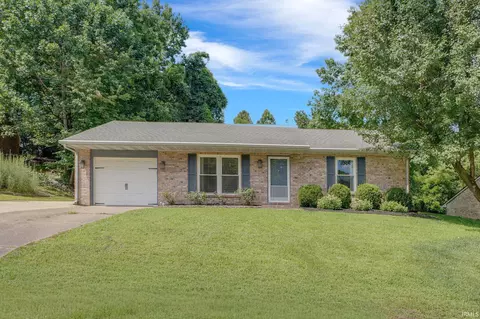 5622 Greensboro Dr, Newburgh, IN 47630