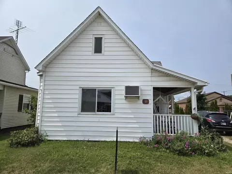 206 S Chicago St, Royal Center, IN 46978
