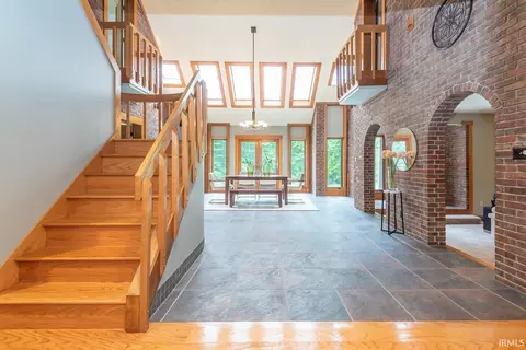 Entry Way - 5430 E James Rd, Bloomington, IN 47408 photo 3 of 10