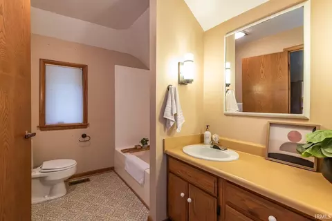 Bath - 5430 E James Rd, Bloomington, IN 47408 photo 6 of 7