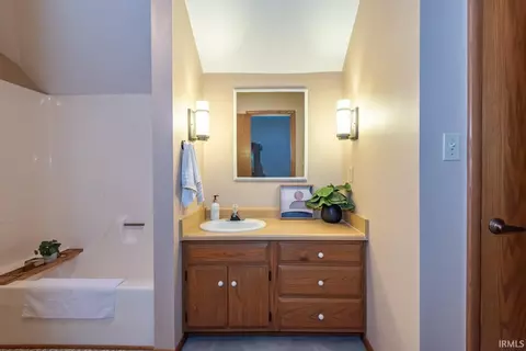 Bath - 5430 E James Rd, Bloomington, IN 47408 photo 5 of 7