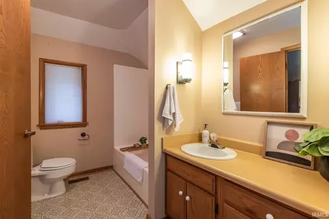 Bath - 5430 E James Rd, Bloomington, IN 47408 photo 6 of 7