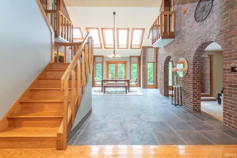 Entry Way - 5430 E James Rd, Bloomington, IN 47408 photo 3 of 10
