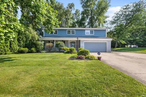 17744 Parker Dr, South Bend, IN 46635