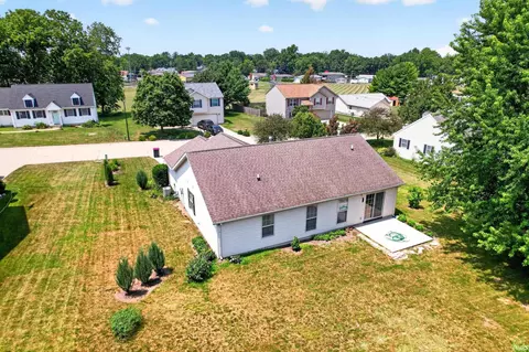 View/Area - 404 Heritage Dr, Delphi, IN 46923 photo 2 of 4