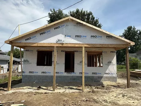 227 N Lincoln St, Oakland City, IN 47660