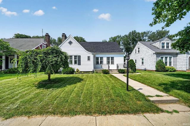 723 W Angela Blvd, South Bend, IN 46617