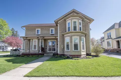 230 E Diamond St, Kendallville, IN 46755