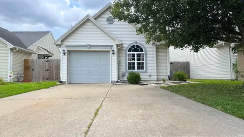 9724 Cayes Dr, Evansville, IN 47725