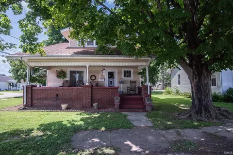 1431 Bayou St, Vincennes, IN 47591