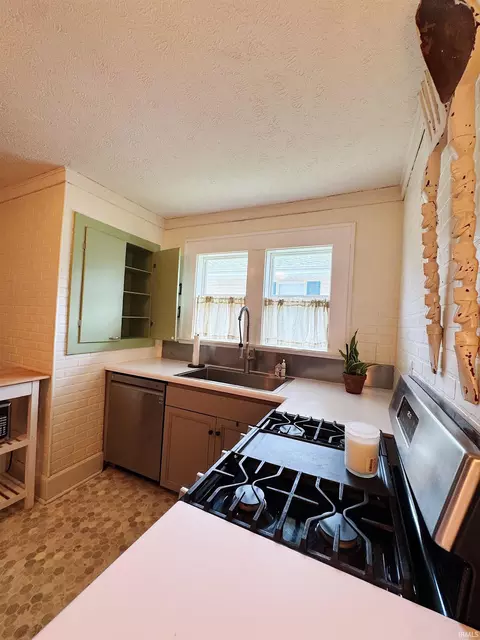 Kitchen - 2020 7th St, Bedford, IN 47421 photo 2 of 2