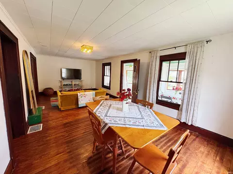 Dining - 2020 7th St, Bedford, IN 47421 photo 1 of 1