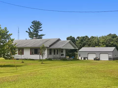 6095 Scotch Pine Rd, Cannelton, IN 47520