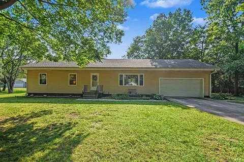 55818 Merle Ave, Elkhart, IN 46514