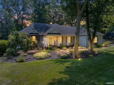 2110 Dena Dr, Anderson, IN 46017