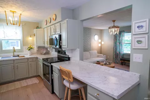 Kitchen - 8106 Us Highway 50 W, Mitchell, IN 47446 photo 2 of 2