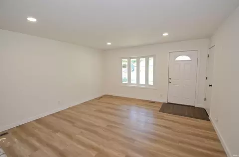 Living - 2317 Apache Dr, Lafayette, IN 47909 photo 2 of 2
