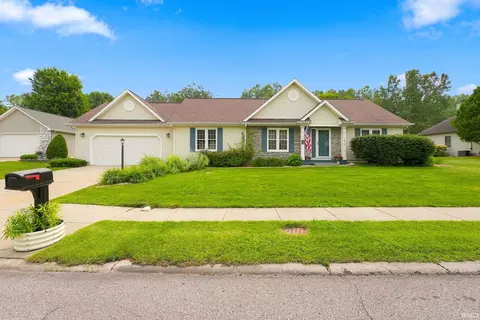 3616 Oak Ridge Dr, Elkhart, IN 46517