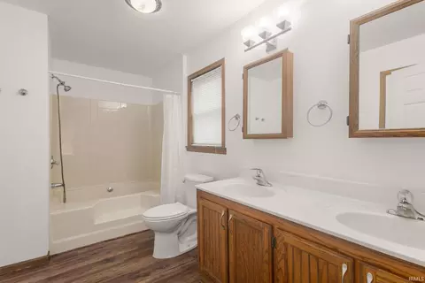 Bath - 11425 Evergreen Blvd, Granger, IN 46530 photo 1 of 4