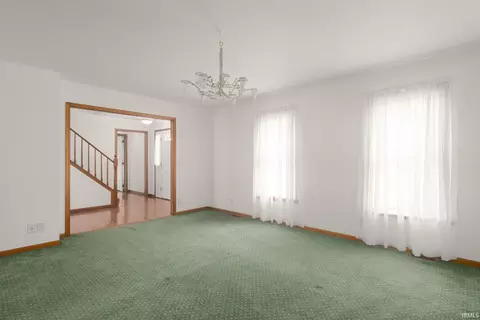 Living - 11425 Evergreen Blvd, Granger, IN 46530 photo 1 of 6
