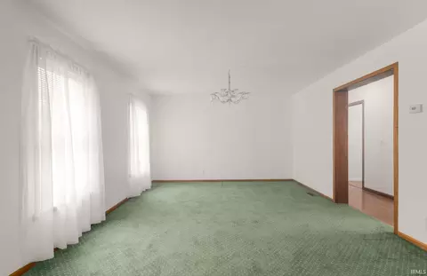Living - 11425 Evergreen Blvd, Granger, IN 46530 photo 2 of 6