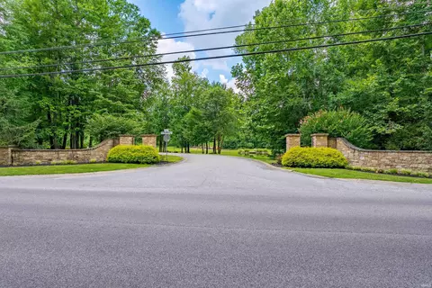 1545 Skipping Stone Dr, Evansville, IN 47725