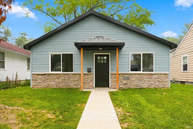 4528 S Park Dr, Fort Wayne, IN 46806