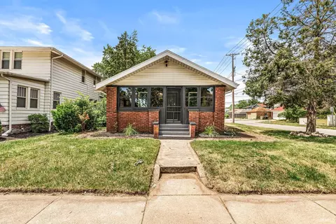 317 N Sunnyside Ave, South Bend, IN 46617