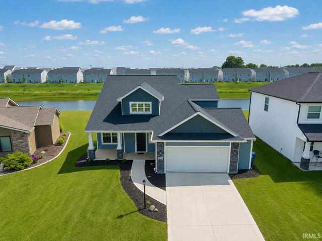 972 Mayrock Dr, Fort Wayne, IN 46818