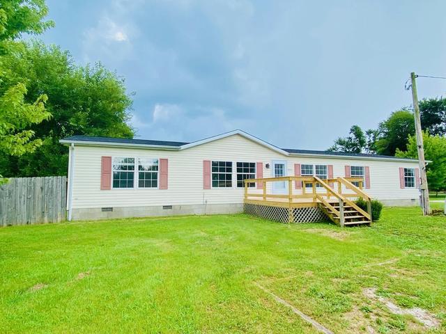 9951 E Mckinnely St, Otwell, IN 47564