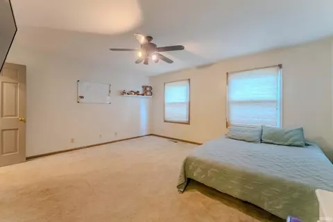 Bedroom - 511 Crown Hill Dr E, Wabash, IN 46992 photo 4 of 7