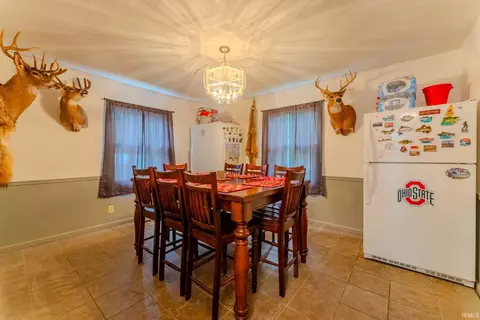 Dining - 511 Crown Hill Dr E, Wabash, IN 46992 photo 1 of 2