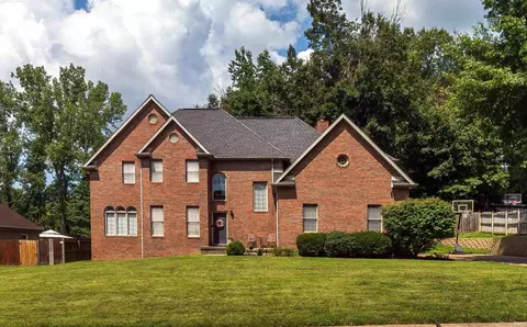 10210 Brook Meadow Dr, Evansville, IN 47711