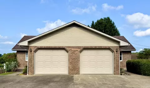 Exterior - 618 Maple Crest Blvd, Jasper, IN 47546 photo 5 of 5