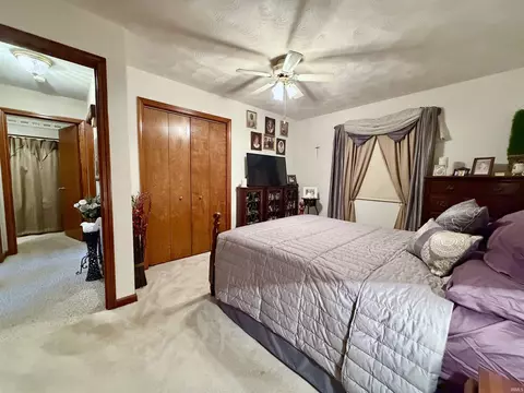 Bedroom - 618 Maple Crest Blvd, Jasper, IN 47546 photo 3 of 3