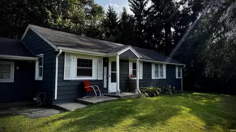 10096 Lehman St, Osceola, IN 46561