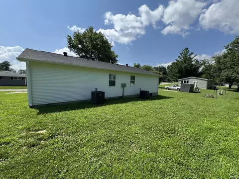 Exterior - 292 294 Ross St, Mitchell, IN 47446 photo 2 of 5